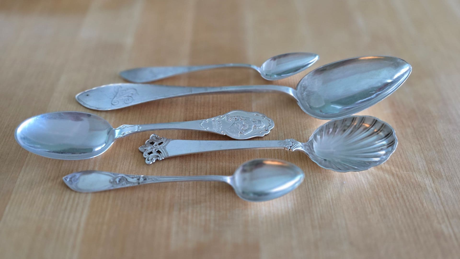 Sølvskjeen fra 1906 – en liten guide til pussing av sølv